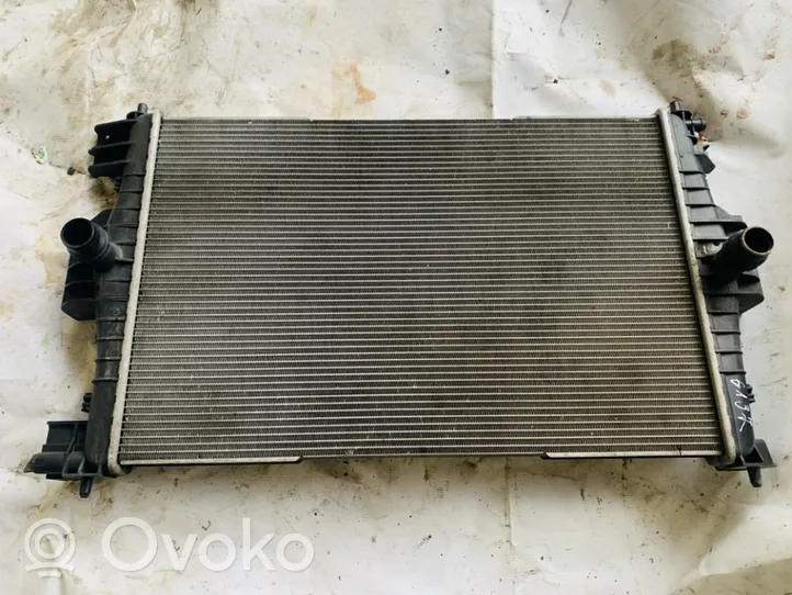 Peugeot RCZ Radiateur de refroidissement 9673947480