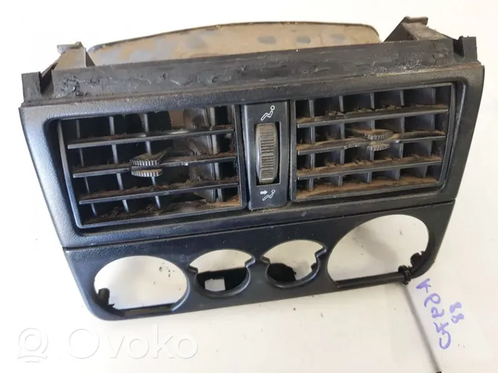 Renault Espace II Grille d'aération centrale 7700784635