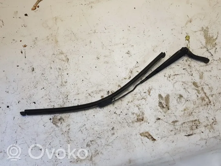 Volvo S60 Front wiper blade arm 