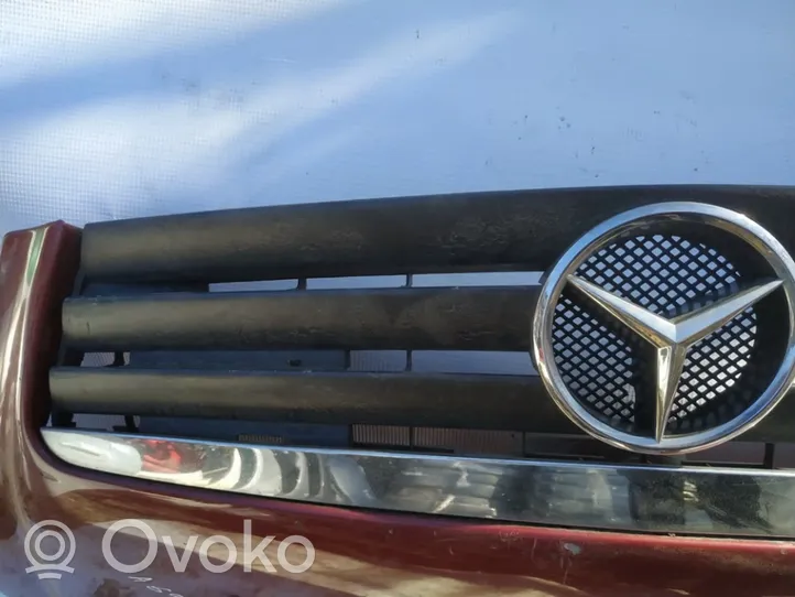 Mercedes-Benz A W168 Grille de calandre avant 