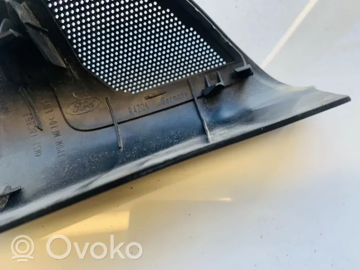 Ford Focus Maskownica głośnika bocznego deski rozdzielczej 4m5118c863