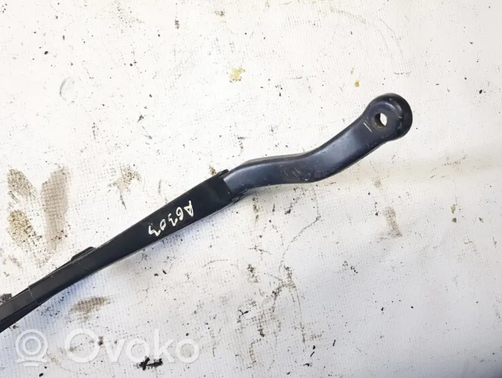 Opel Corsa D Front wiper blade arm 