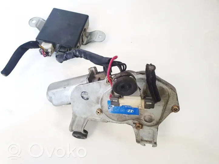 Hyundai Santa Fe Rear window wiper motor 