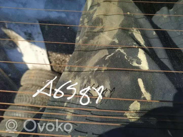 Subaru Outback Tylna klapa bagażnika juodas
