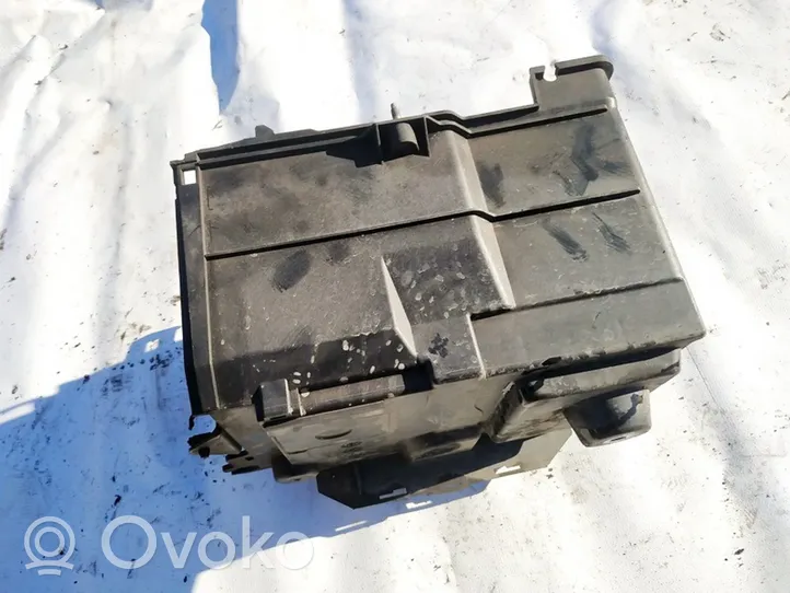 Mazda 3 II Vassoio scatola della batteria bp4k56040