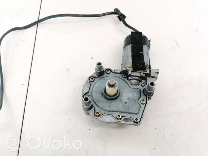 Audi A6 S6 C4 4A Moteur de lève-vitre de porte avant 0531826001