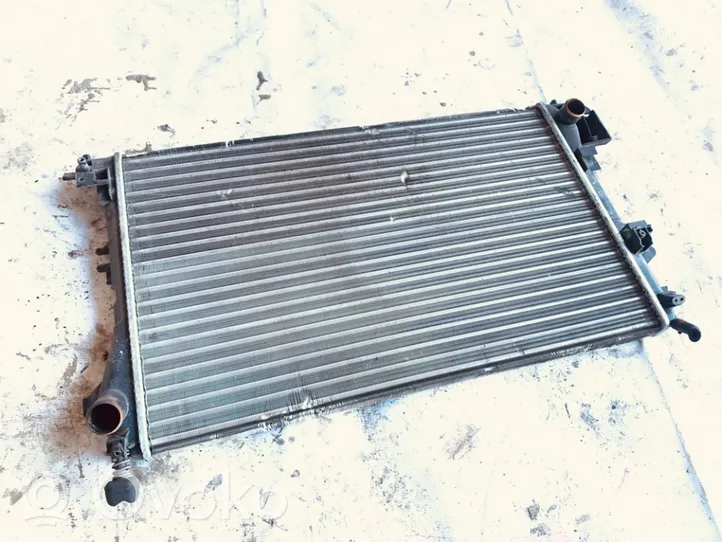 Opel Vectra C Radiateur de refroidissement 