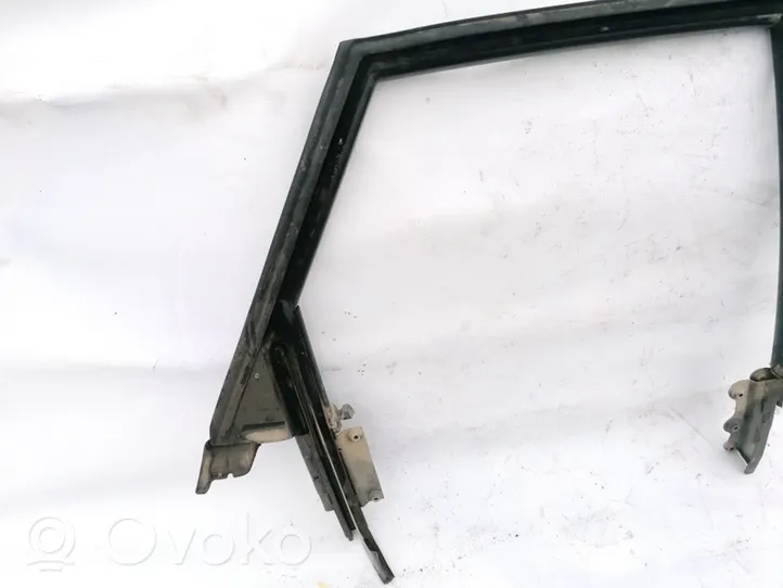 Audi 80 90 B3 Rear door window/glass frame 