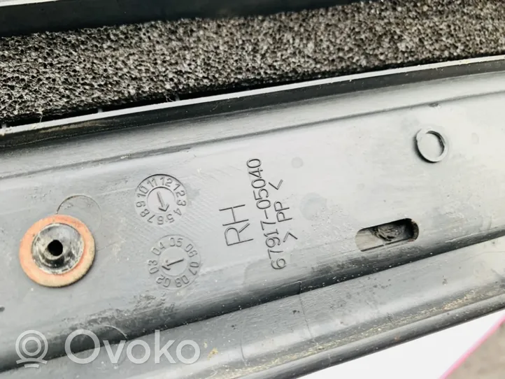 Toyota Avensis T250 Takaoven kynnyksen suojalista 6791705040