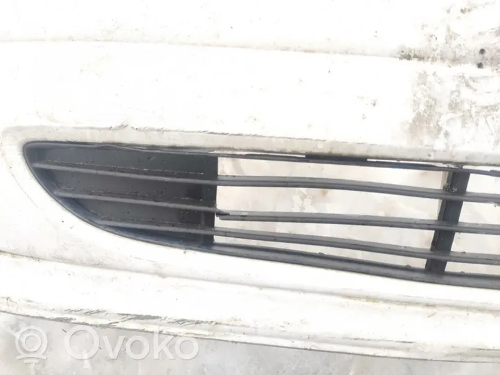 Ford Focus Front bumper lower grill 