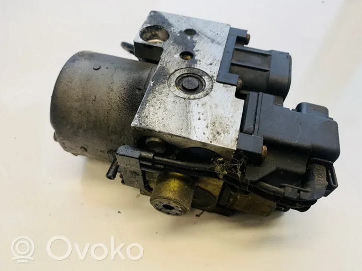 Audi A4 S4 B5 8D ABS Blokas 8e0614111