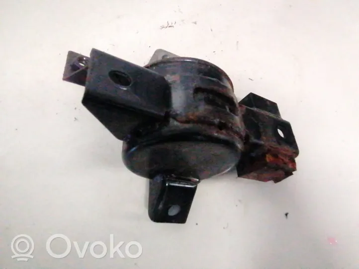 Hyundai Accent Engine mount bracket 