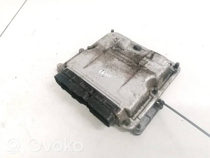 Chrysler Voyager Sterownik / Moduł ECU 0281010290