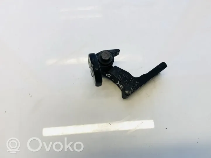 Volvo V40 Zawias dolny drzwi tylnych 31352694