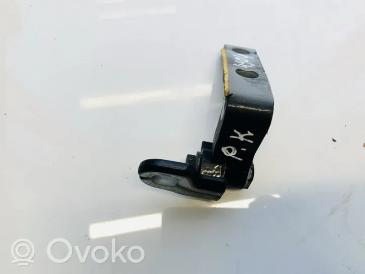 Volvo V40 Cerniera superiore della portiera anteriore 31352690