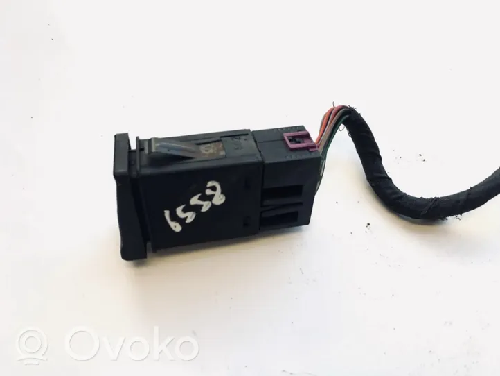 Audi 80 90 S2 B4 Hazard light switch 4a0941509