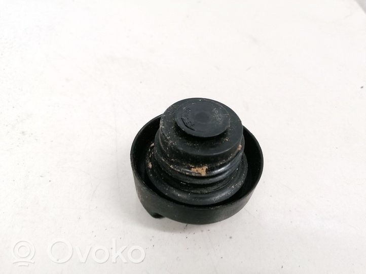 Opel Astra G Tappo del serbatoio del carburante 