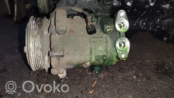 Volvo V50 Ilmastointilaitteen kompressorin pumppu (A/C) 3M5H19D629SB