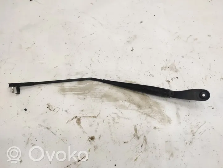 Volvo V50 Front wiper blade arm 30698239