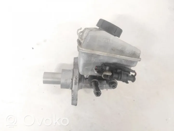 Opel Zafira B Główny cylinder hamulca 32067271