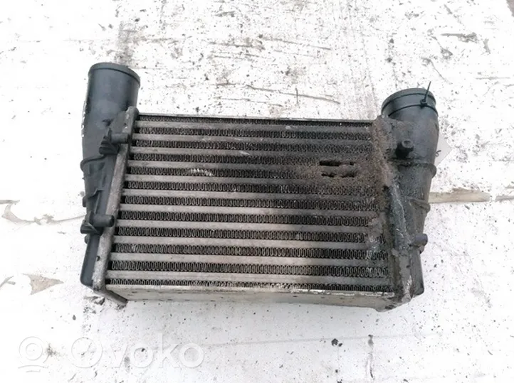 Audi A4 S4 B5 8D Chłodnica powietrza doładowującego / Intercooler 