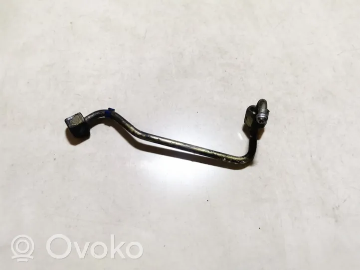 Ford Mondeo Mk III Fuel line pipe 