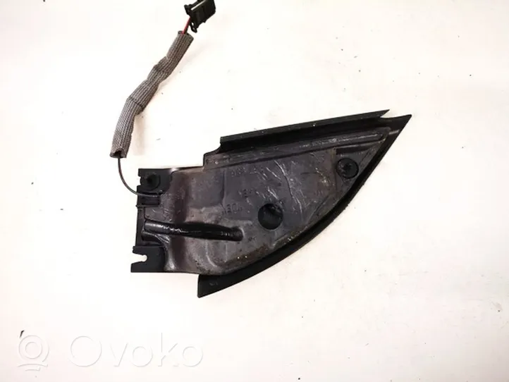 Volkswagen PASSAT B5 Garsiakalbis (-iai) priekinėse duryse 3b0837994