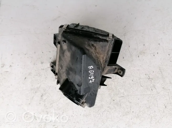 Audi A4 S4 B5 8D Air filter box 058133843