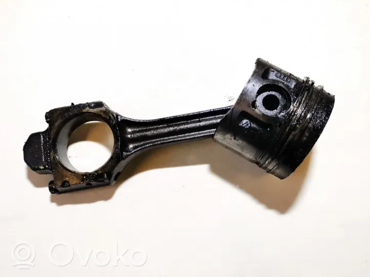 Volkswagen Golf III Piston with connecting rod 