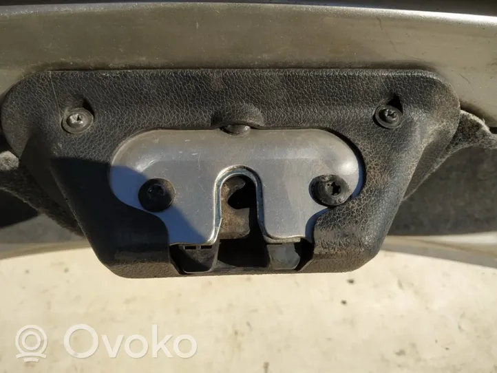 Ford Mondeo Mk III Tailgate/trunk/boot lock/catch/latch 