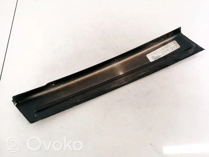 Audi A4 S4 B5 8D Rivestimento modanatura del vetro della portiera anteriore 8D9853377B