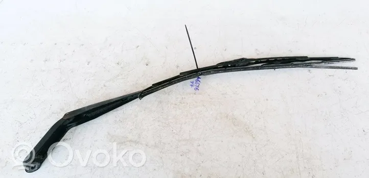 Ford Mondeo Mk III Front wiper blade arm 1S7117526AB