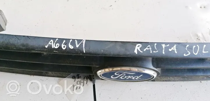 Ford Focus Atrapa chłodnicy / Grill XS4X13K343B