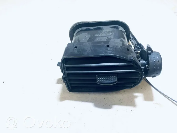 Mercedes-Benz A W168 Centrālais gaisa ventilācijas režģis 1688300254