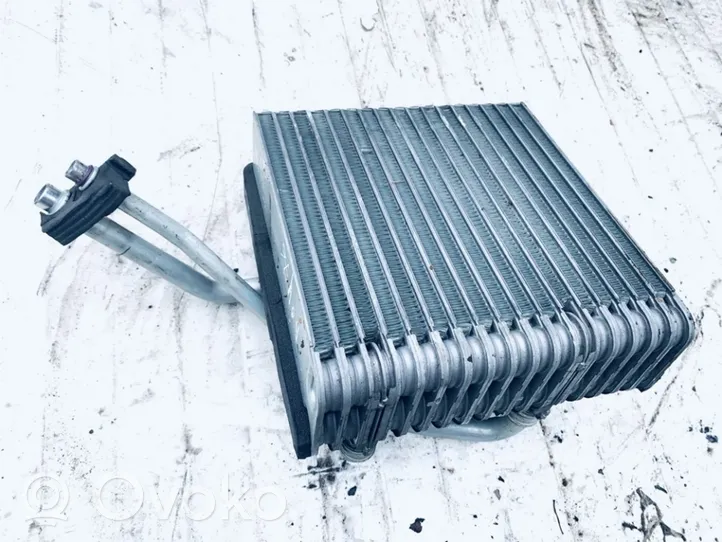 Volkswagen Golf IV Radiateur condenseur de climatisation 