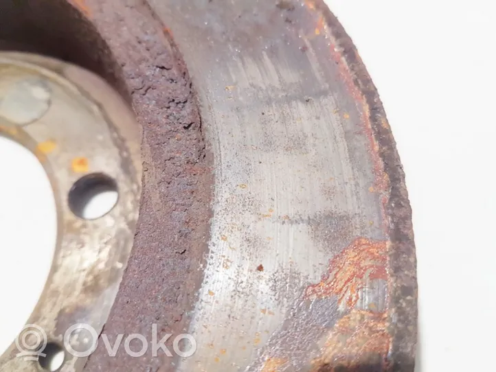 Volvo S40, V40 Rear brake disc neventiliuojamas