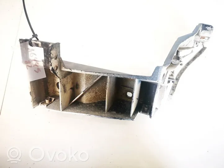 Volkswagen Polo IV 9N3 Support de pare-chocs arrière 6q6807375