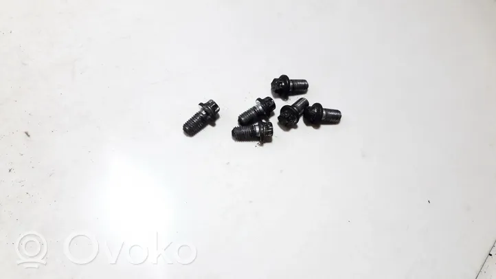 Opel Zafira B Nuts/bolts 