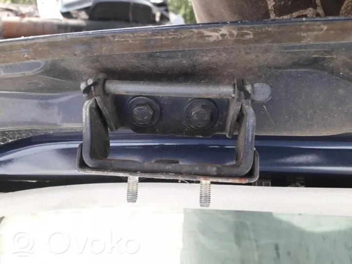 Ford Focus Tailgate/trunk/boot hinge 