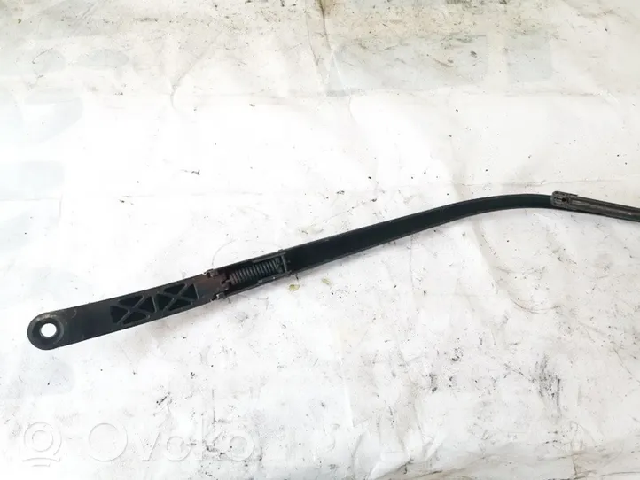 Honda CR-V Front wiper blade arm 