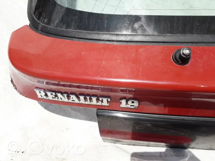 Renault 19 Tylna klapa bagażnika 