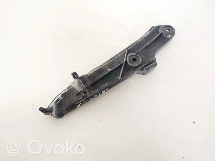 Toyota Corolla Verso E121 Rear bumper mounting bracket 