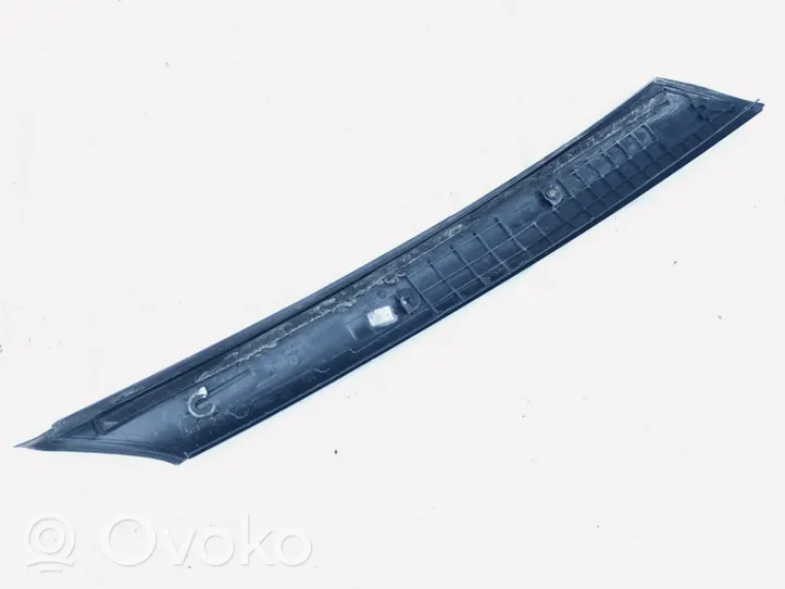 Skoda Fabia Mk2 (5J) Rivestimento modanatura del vetro della portiera anteriore 5J6853264A