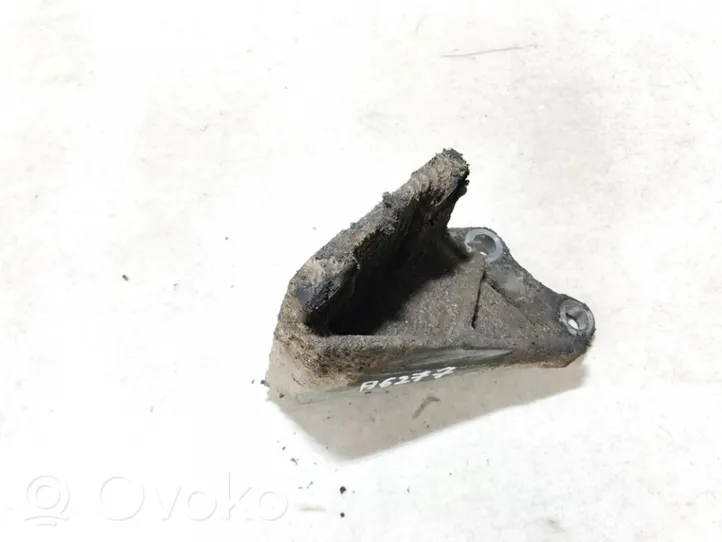 Land Rover Freelander Engine mounting bracket 