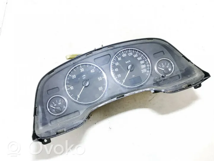 Opel Zafira A Geschwindigkeitsmesser Cockpit 24461768