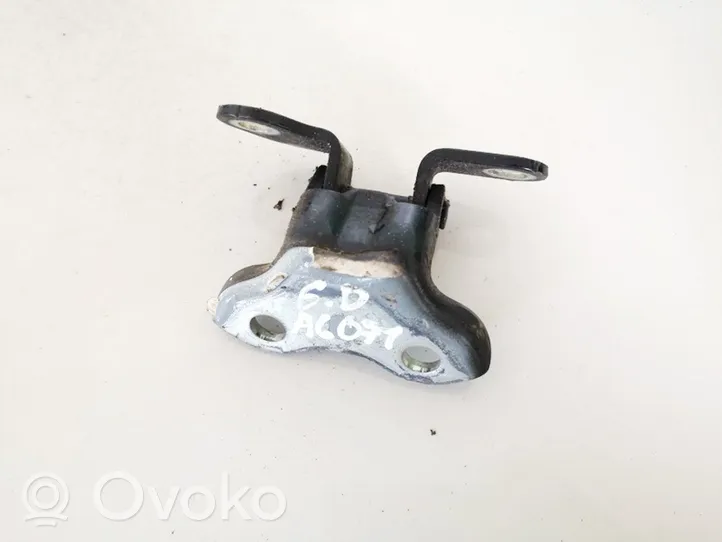 Toyota Avensis T270 Rear door lower hinge 