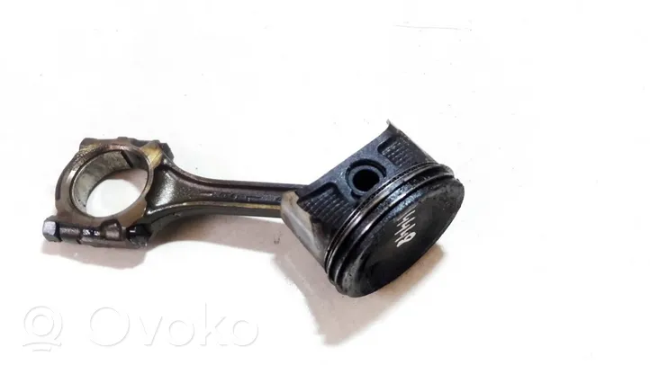 Nissan Primera Piston avec bielle 