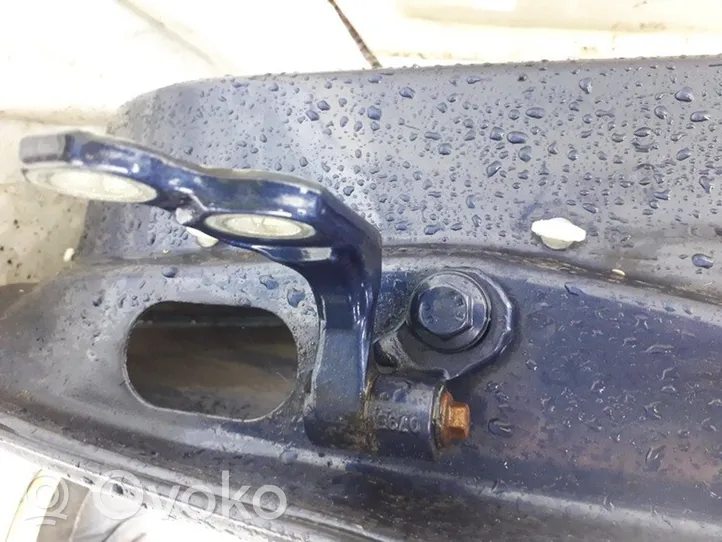 Ford C-MAX I Rear door lower hinge 