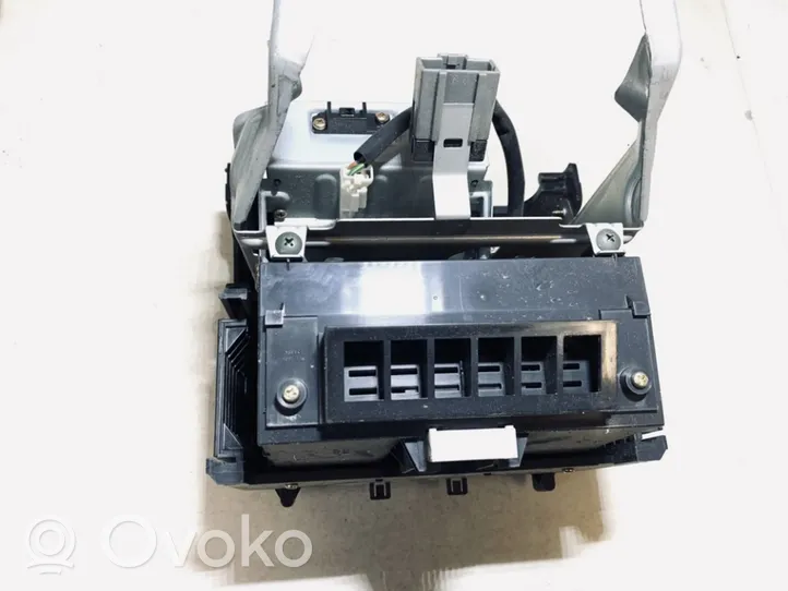 Nissan X-Trail T30 Glove box 68108EQ400