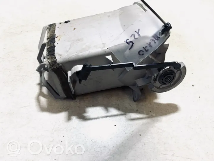 Nissan Almera Tino Griglia di ventilazione centrale cruscotto 68760bu200